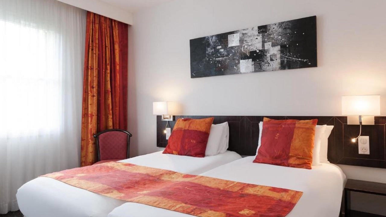 Photo of Bedroom in Saint-Martin-du-Vivier