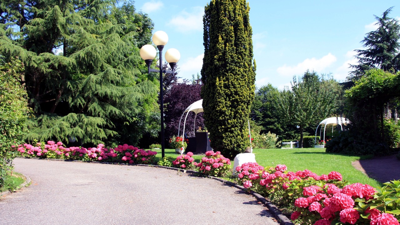 Photo of Others in Saint-Martin-du-Vivier