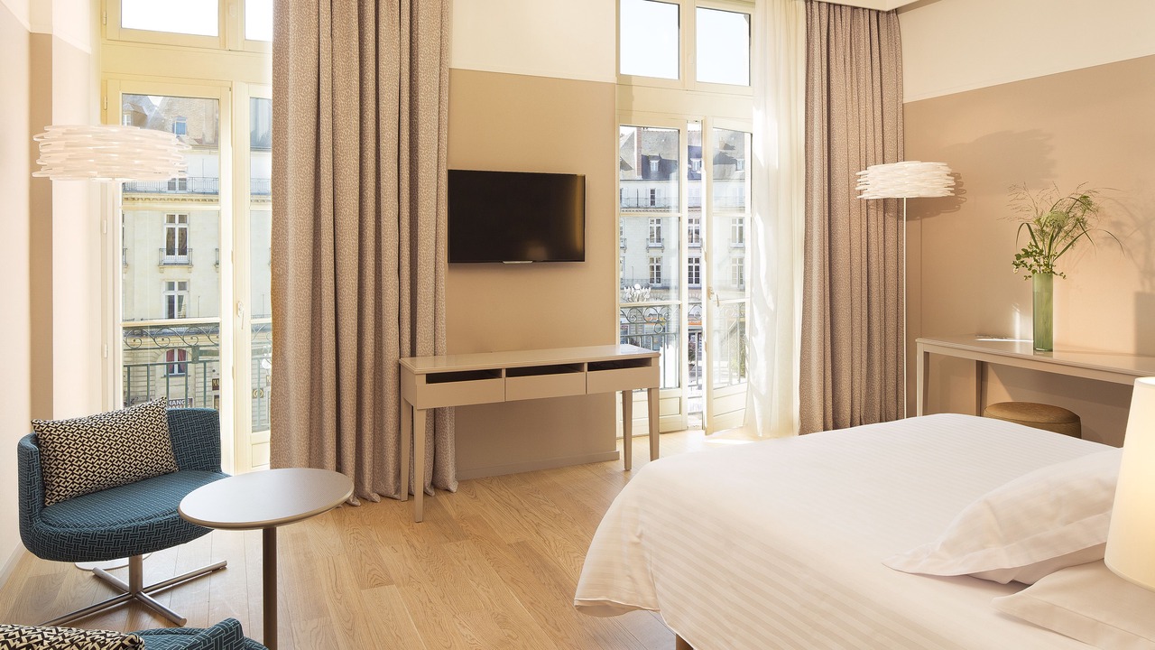 Photo of Bedroom in Graslin - Commerce
