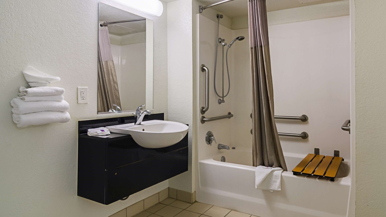 Photo of Bathroom in Barstow