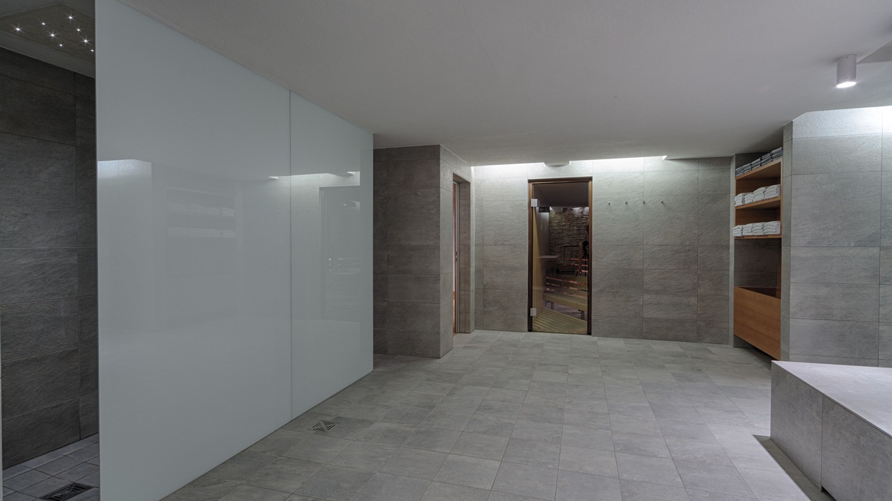 Photo of Bedroom in Zweisimmen Nr Gstaad
