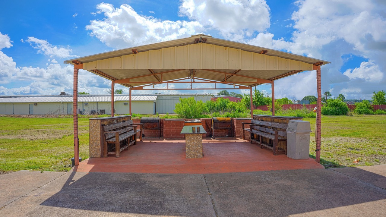 Photo of Outdoor in La Grange