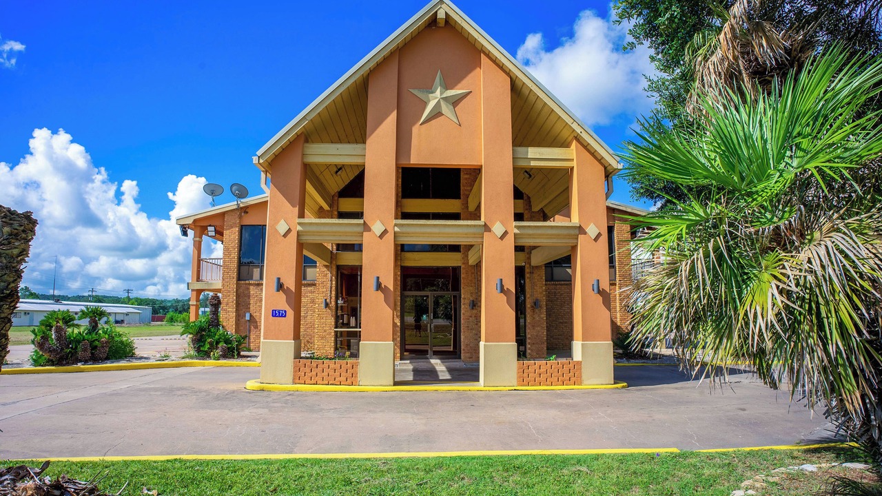 Photo of Outdoor in La Grange