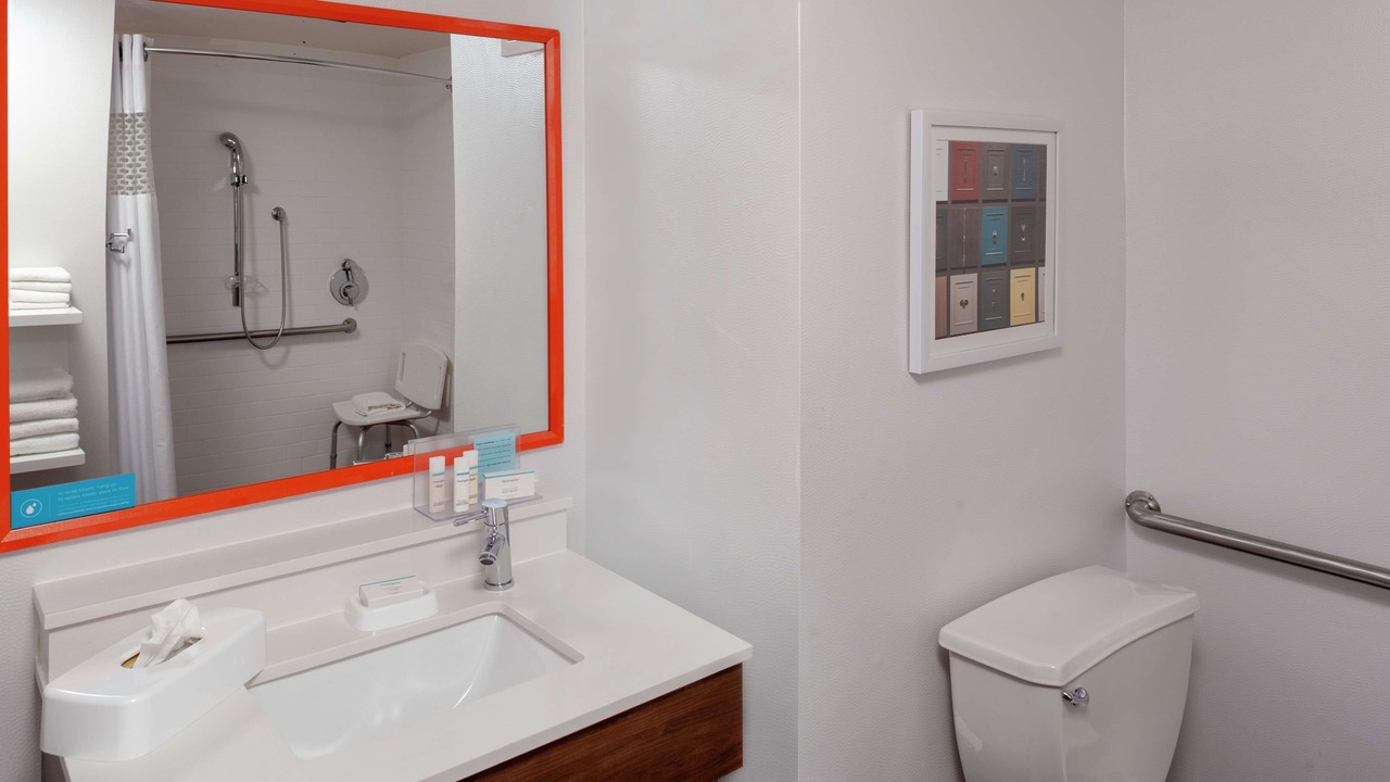 Photo of Bathroom in Hopelawn