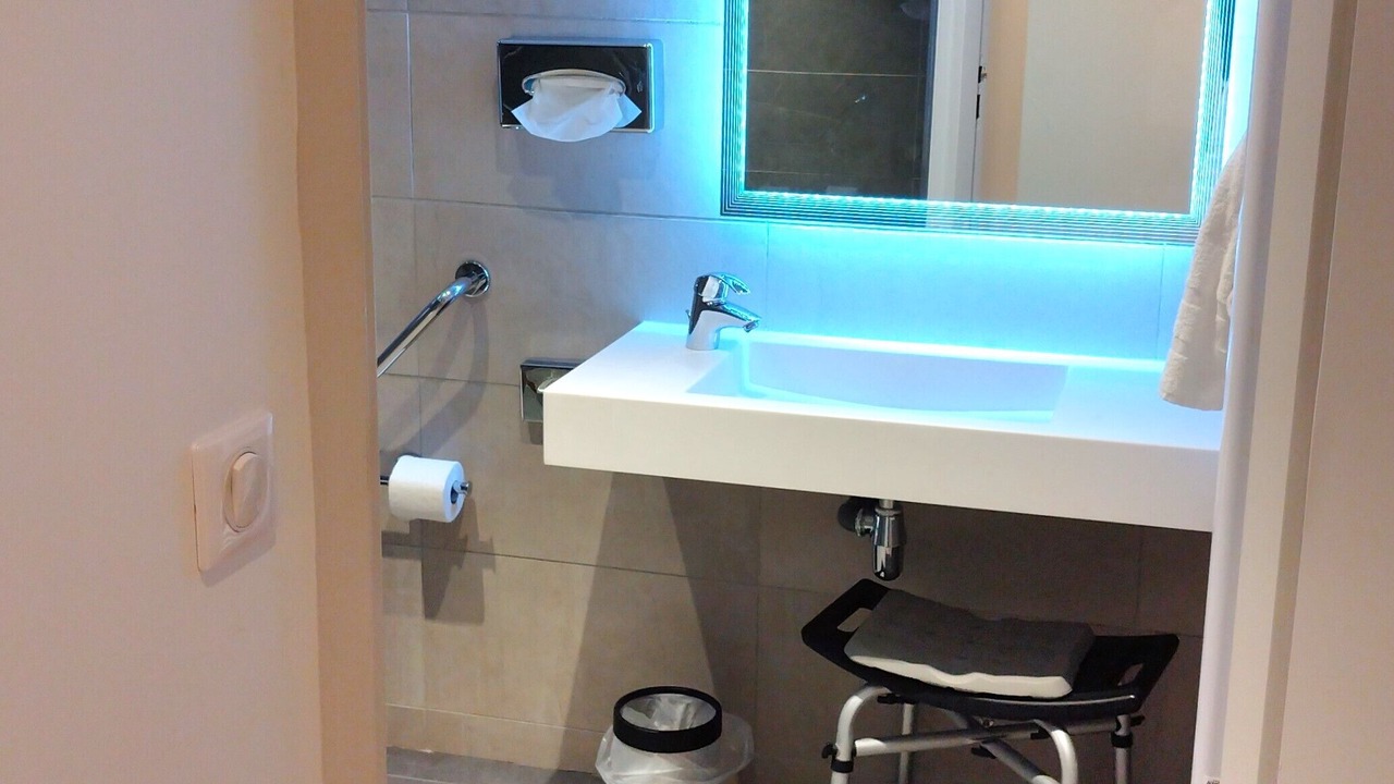 Photo of Bathroom in Necker