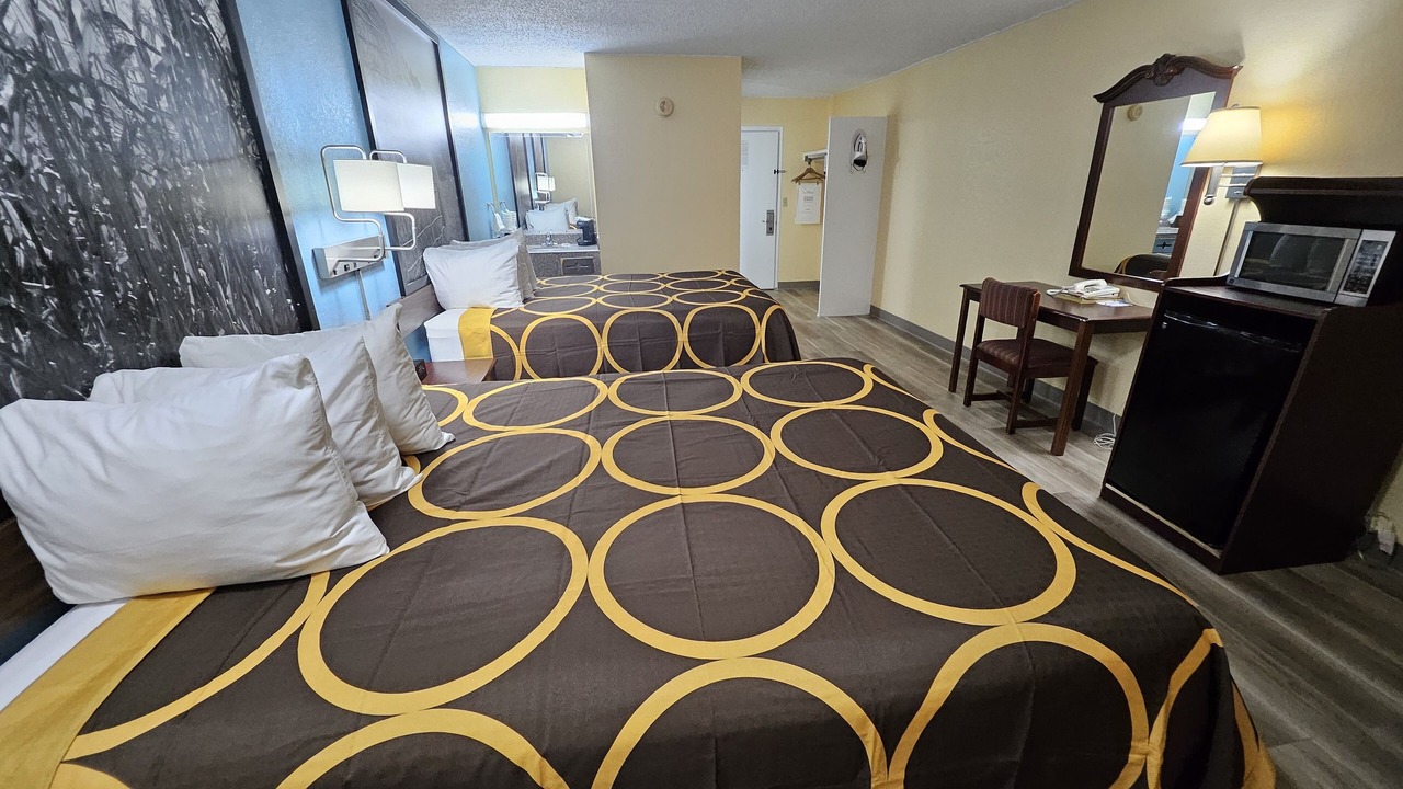 Photo of Bedroom in Clinton