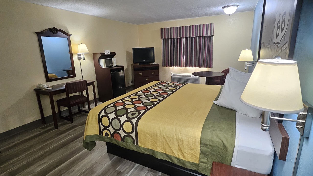 Photo of Bedroom in Clinton