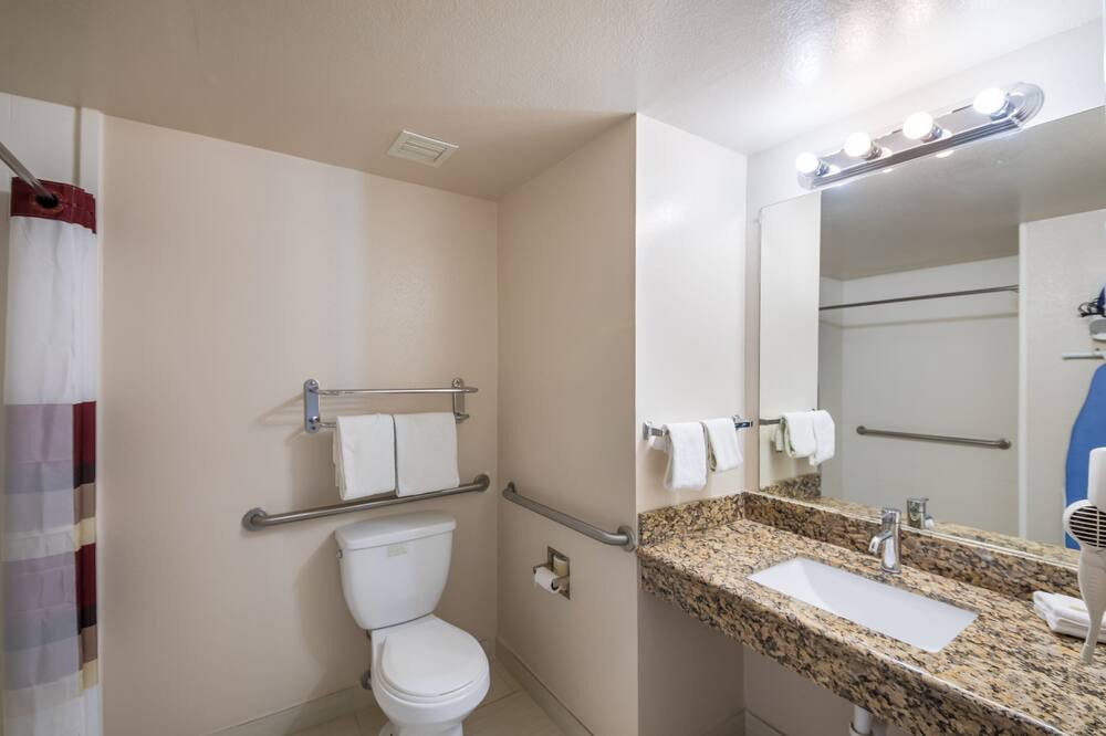 Photo of Bathroom in Manor