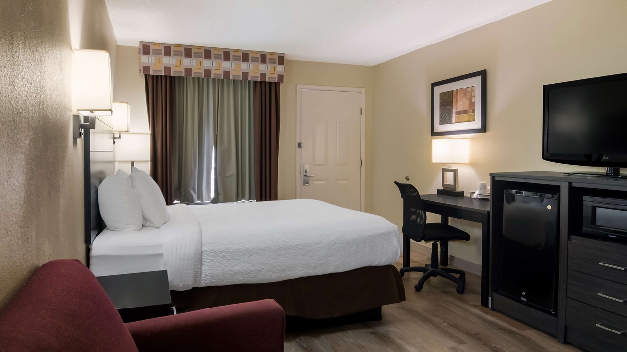 Photo of Bedroom in Jackson