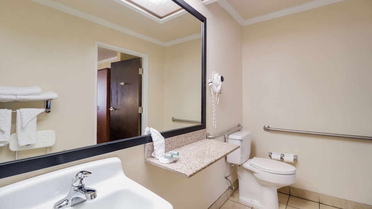 Photo of Bathroom in McKenzie
