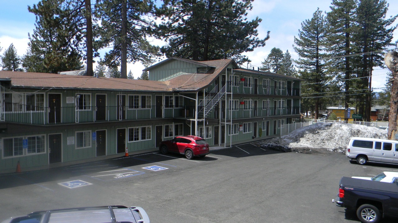 Photo of Patio Balcony in Lakeside Park