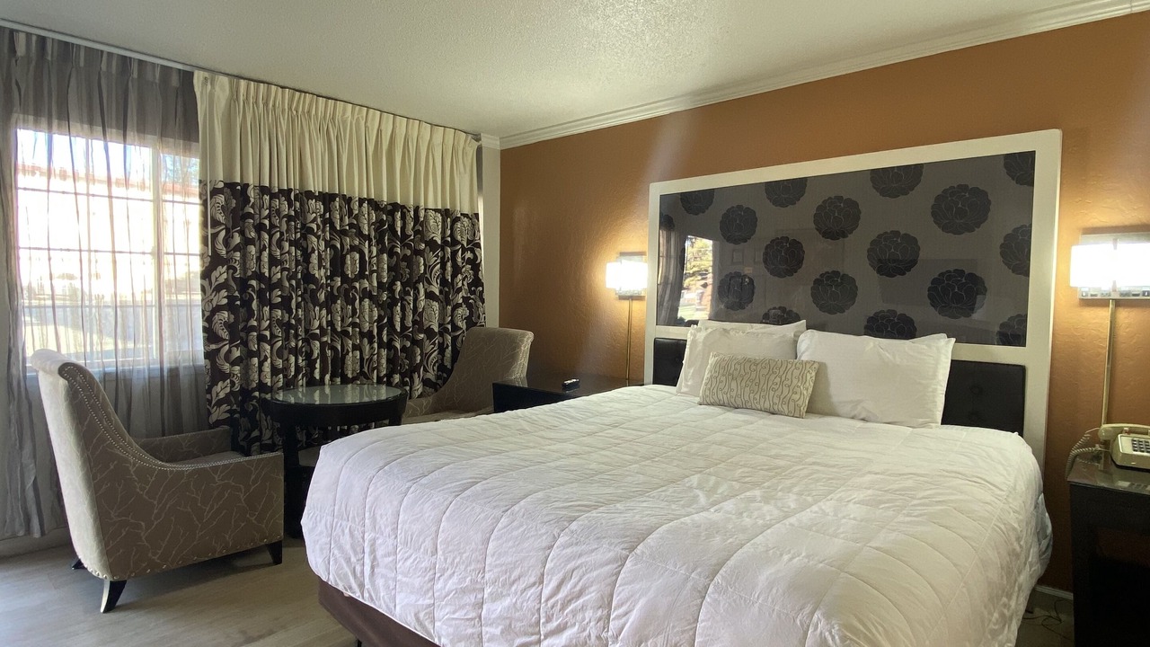 Photo of Bedroom in Lakeside Park