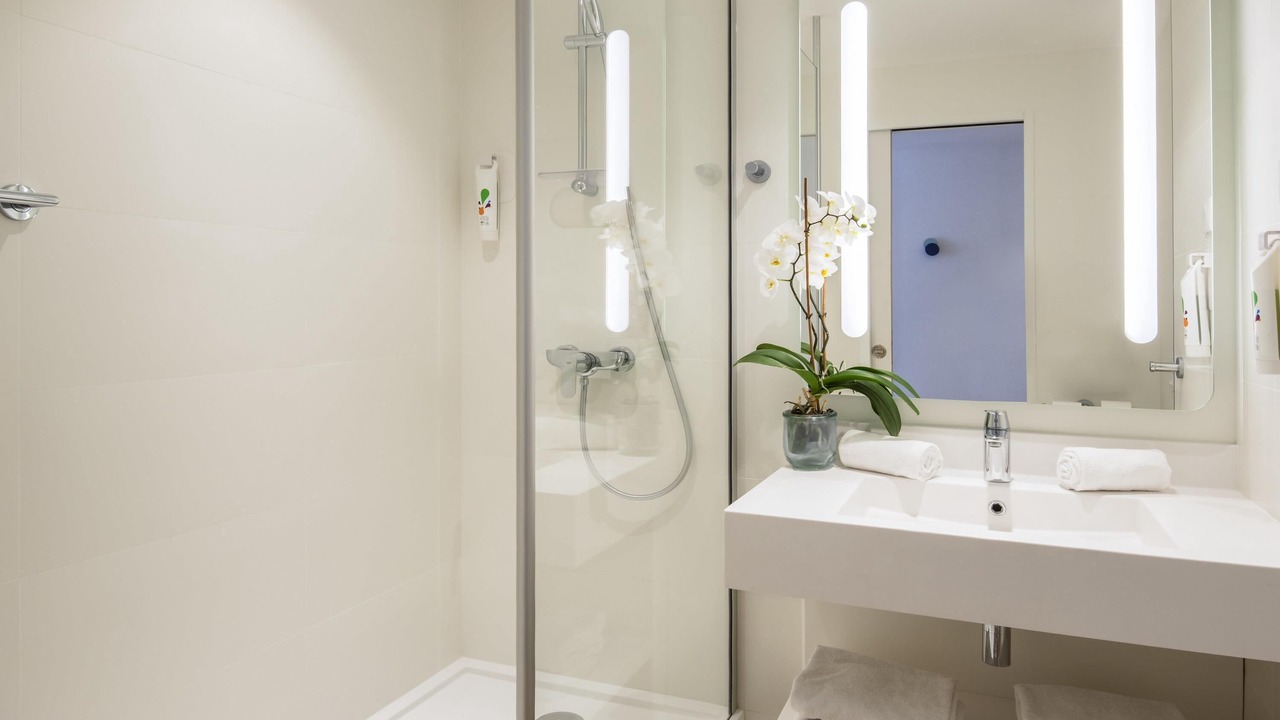 Photo of Bedroom in Saint-Laurent-du-Var