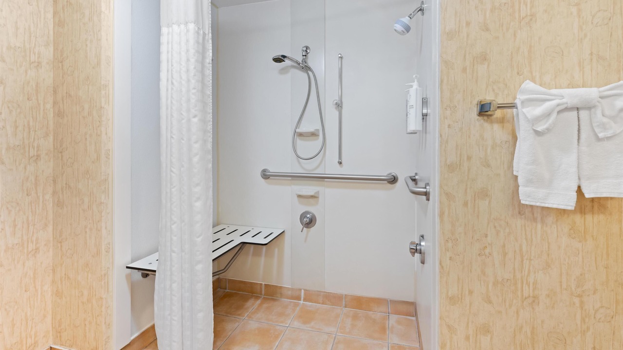 Photo of Bathroom in Guntersville
