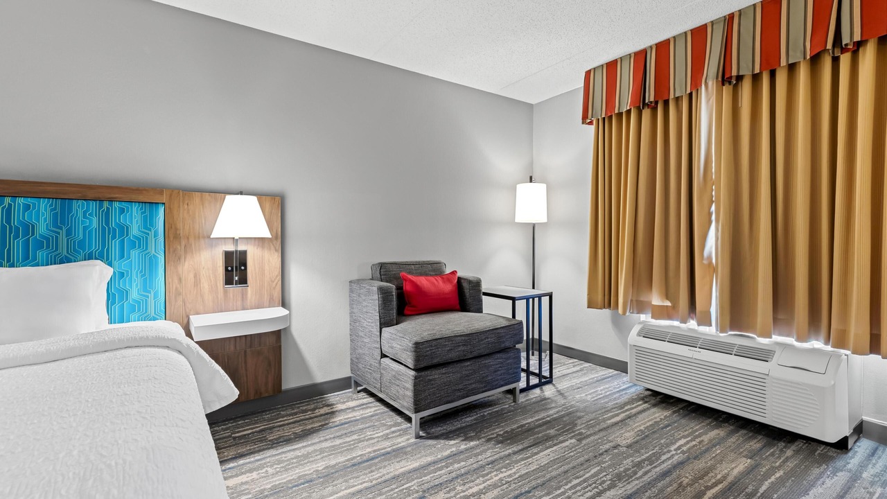 Photo of Bedroom in Guntersville