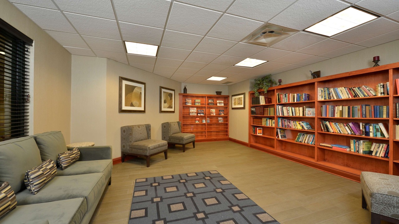 Photo of Others in East Aurora