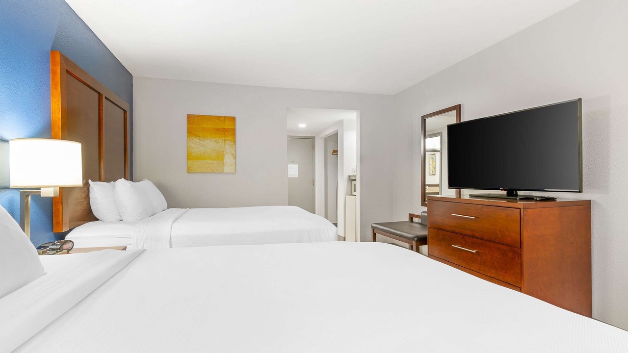 Photo of Bedroom in Pacific