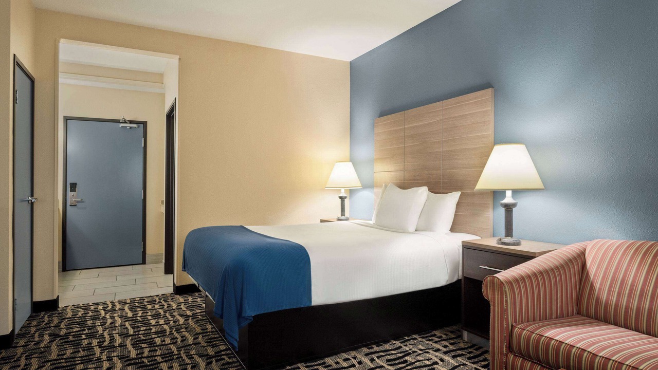Photo of Bedroom in St. Robert