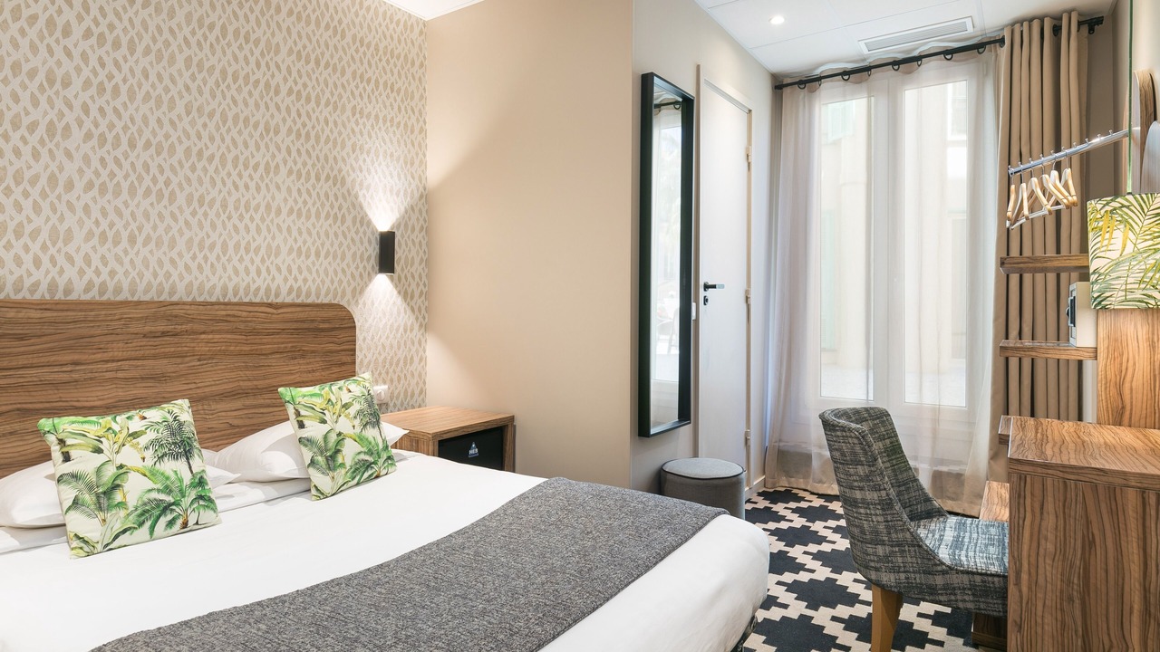 Photo of Bedroom in Les Baumettes