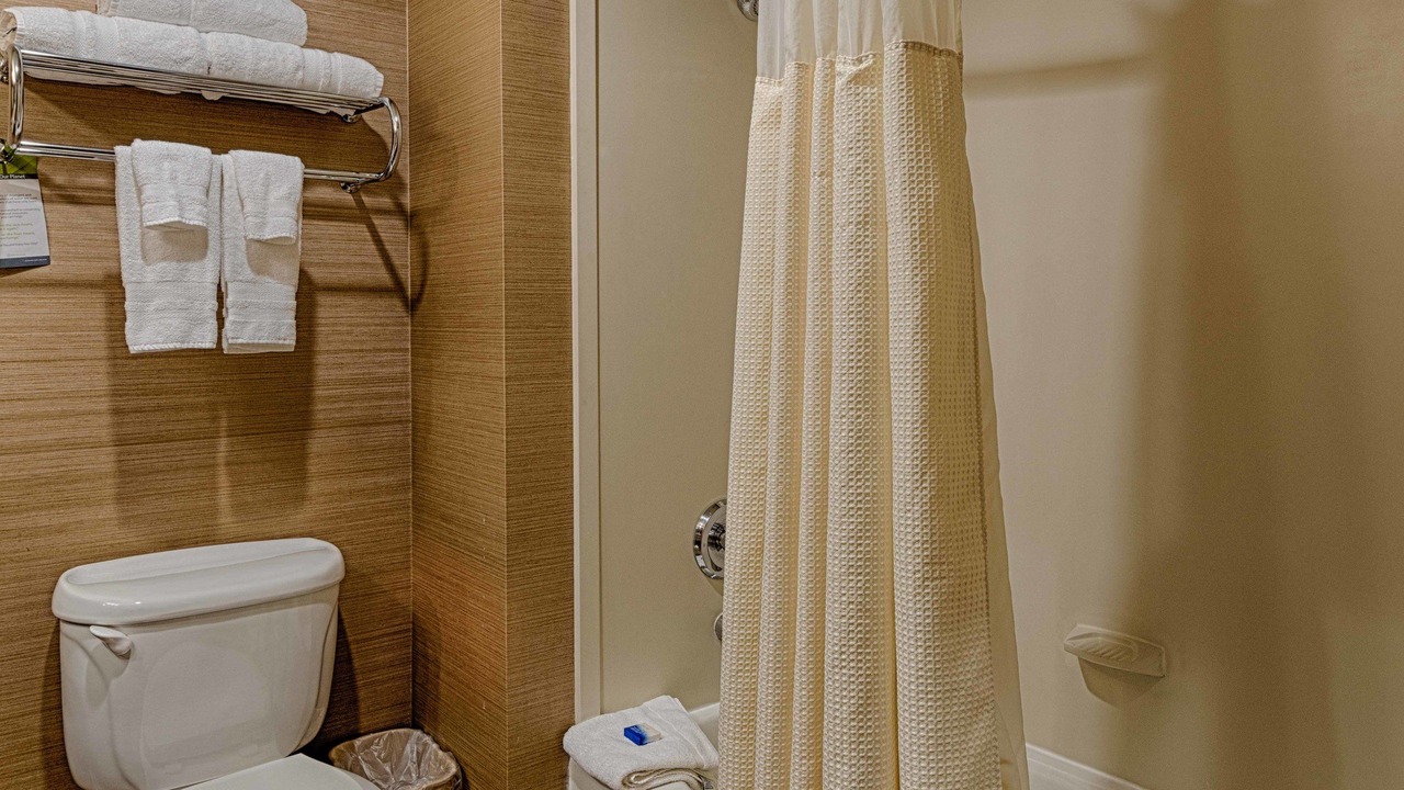 Photo of Bathroom in Oakley