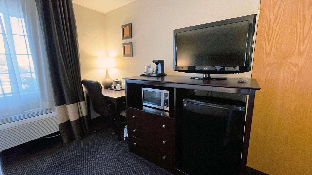 Photo of Bedroom in Larkspur