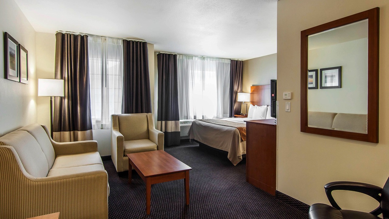 Photo of Others in Larkspur