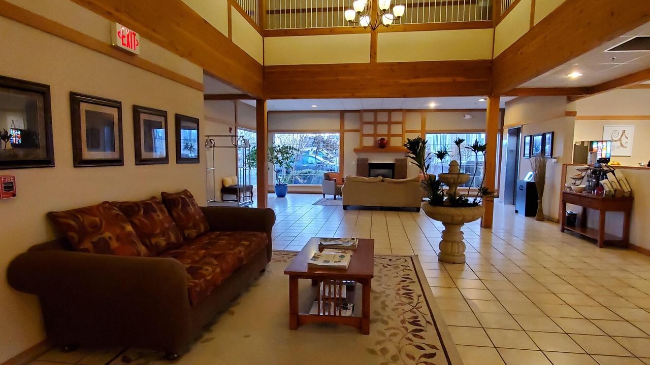 Photo of Others in Larkspur