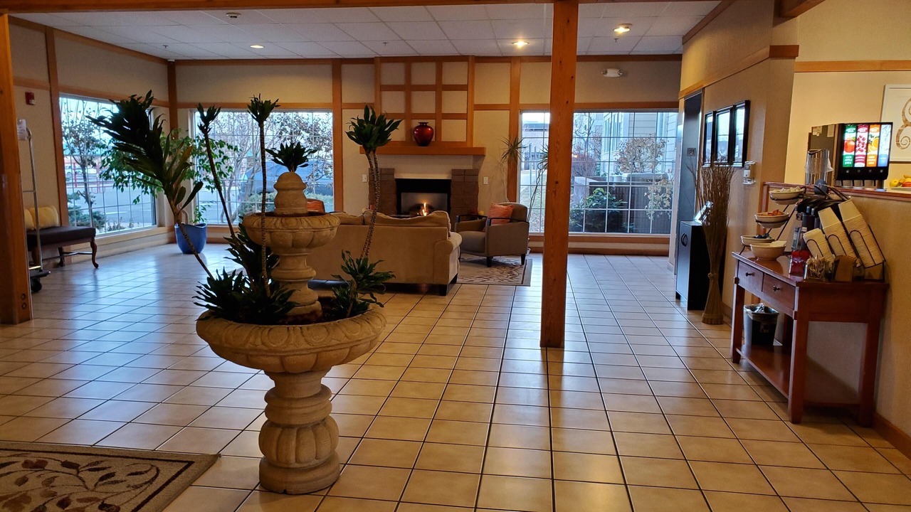 Photo of Others in Larkspur