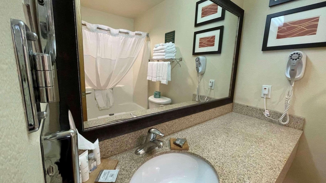 Photo of Others in Larkspur