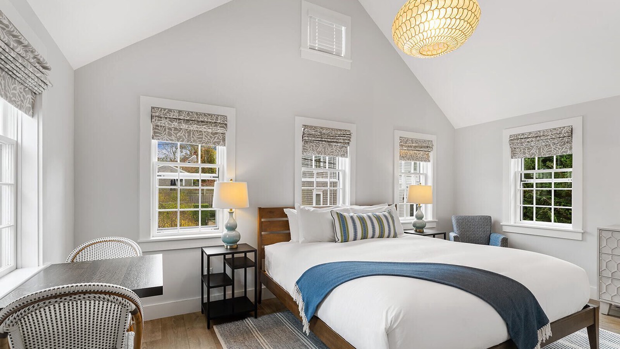 Photo of Others in Nantucket Town