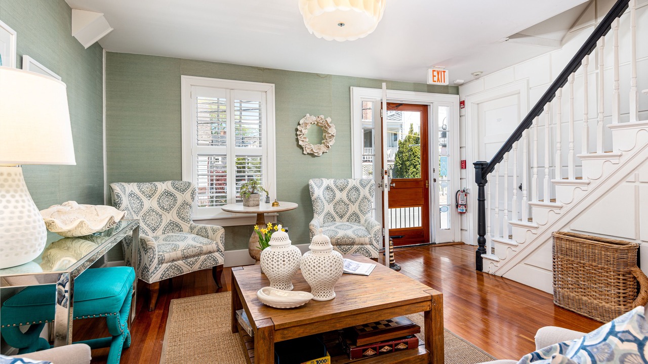 Photo of Others in Nantucket Town