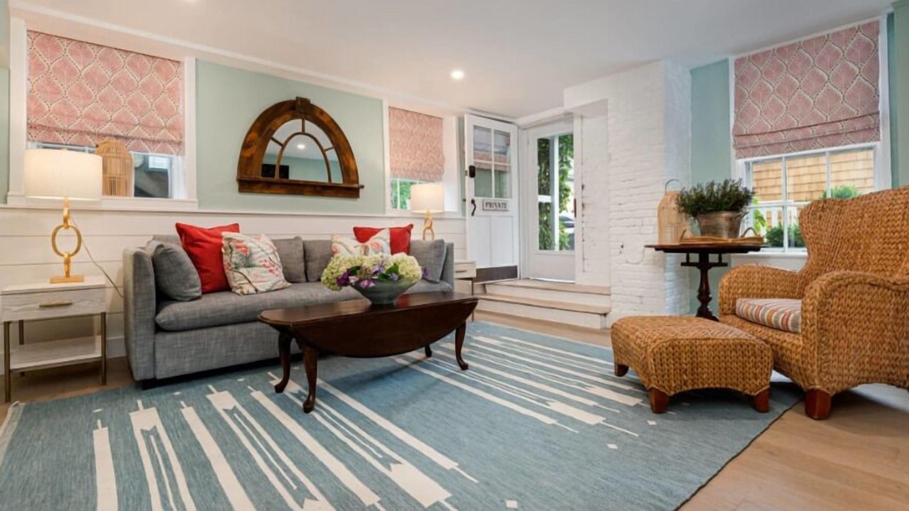 Photo of Others in Nantucket Town