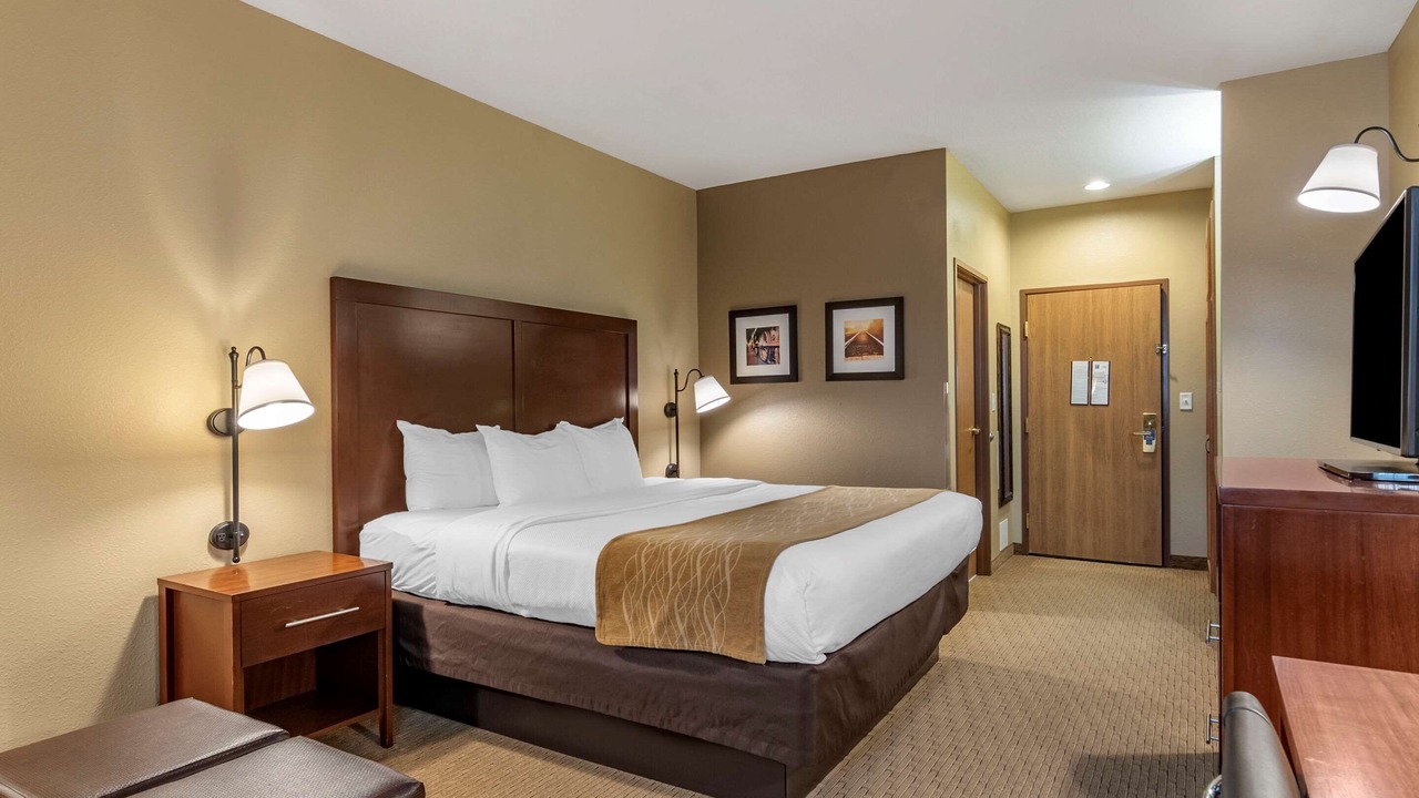 Photo of Bedroom in Warrensburg