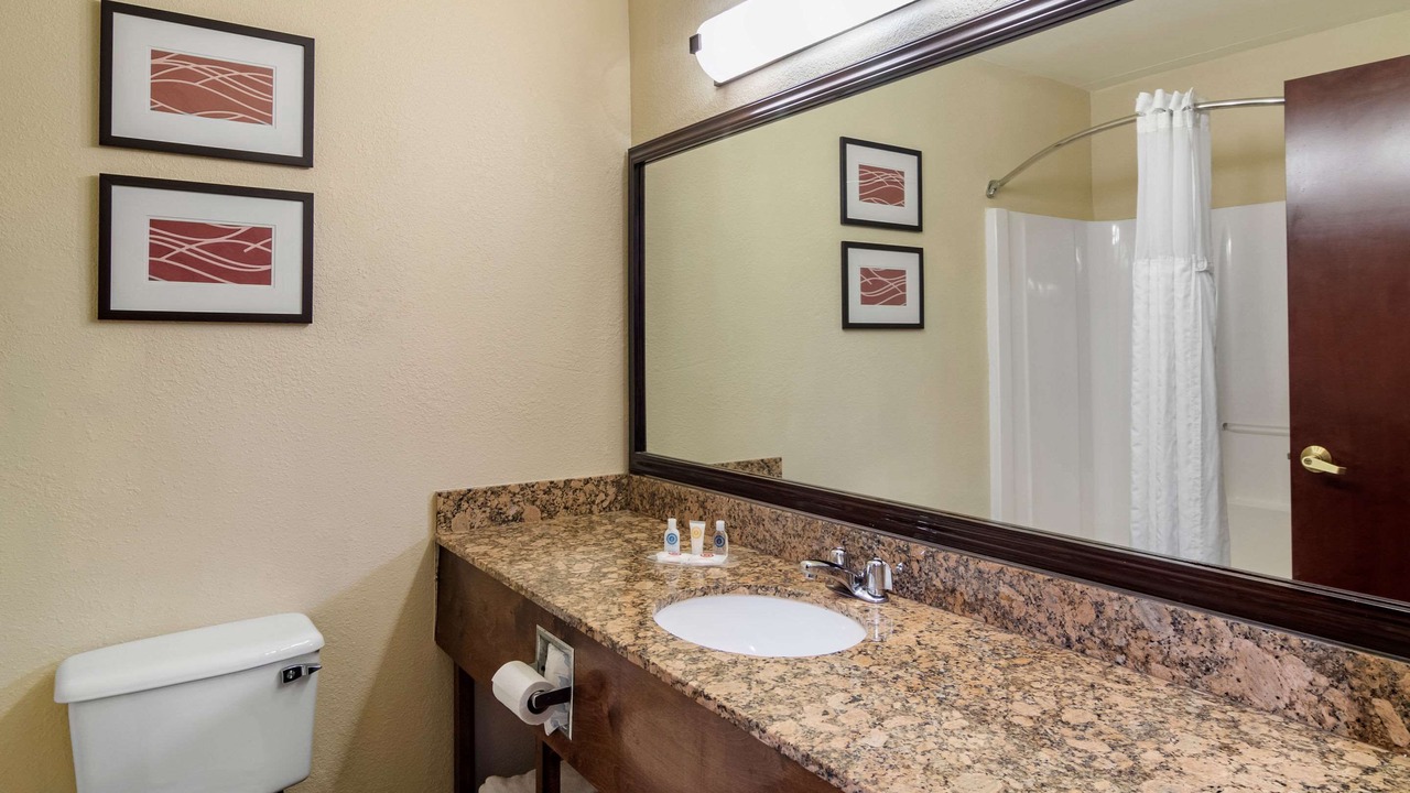 Photo of Bathroom in Suwanee