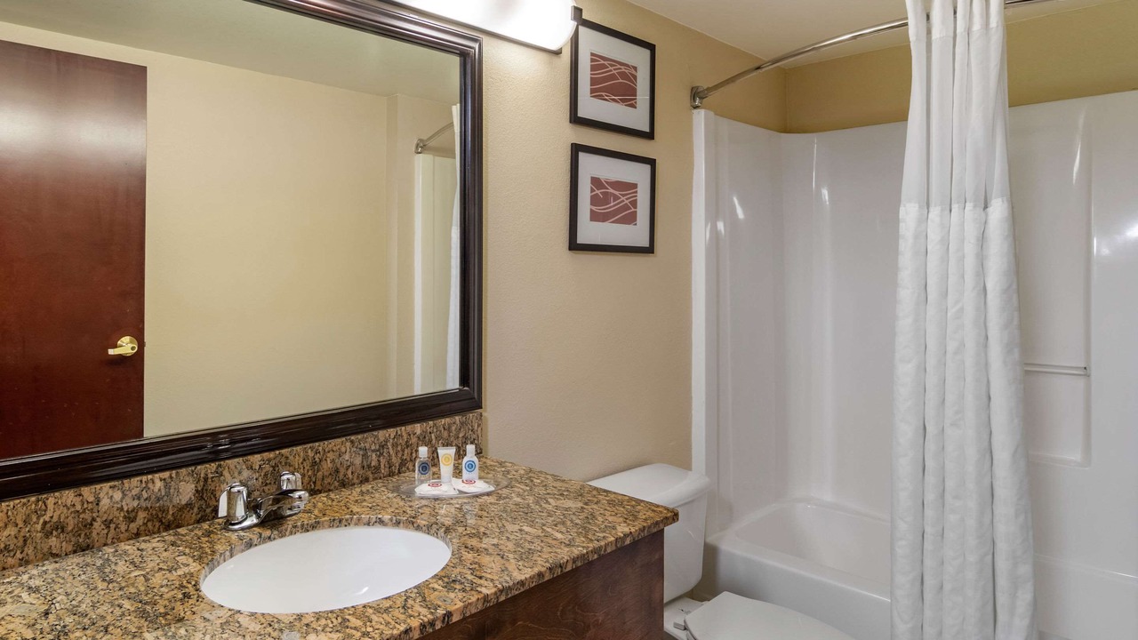 Photo of Bathroom in Suwanee