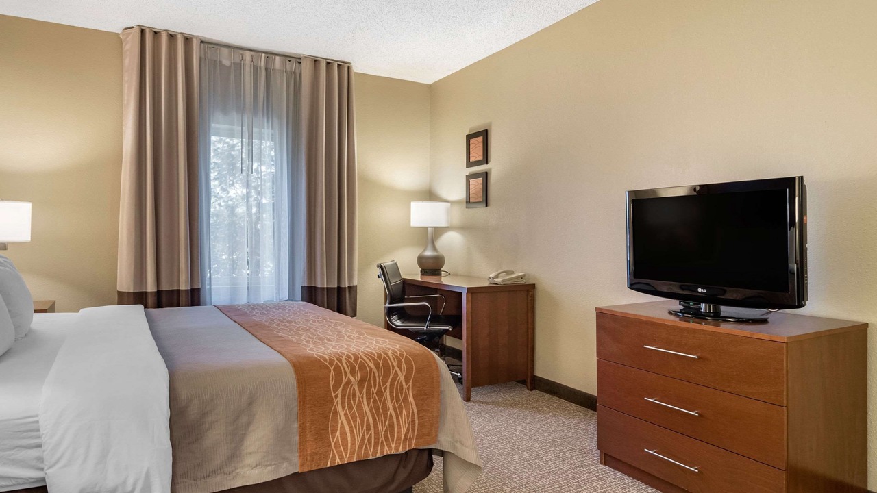 Photo of Bedroom in Suwanee