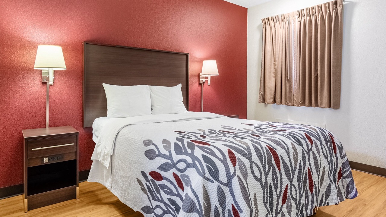 Photo of Bedroom in Scottsburg