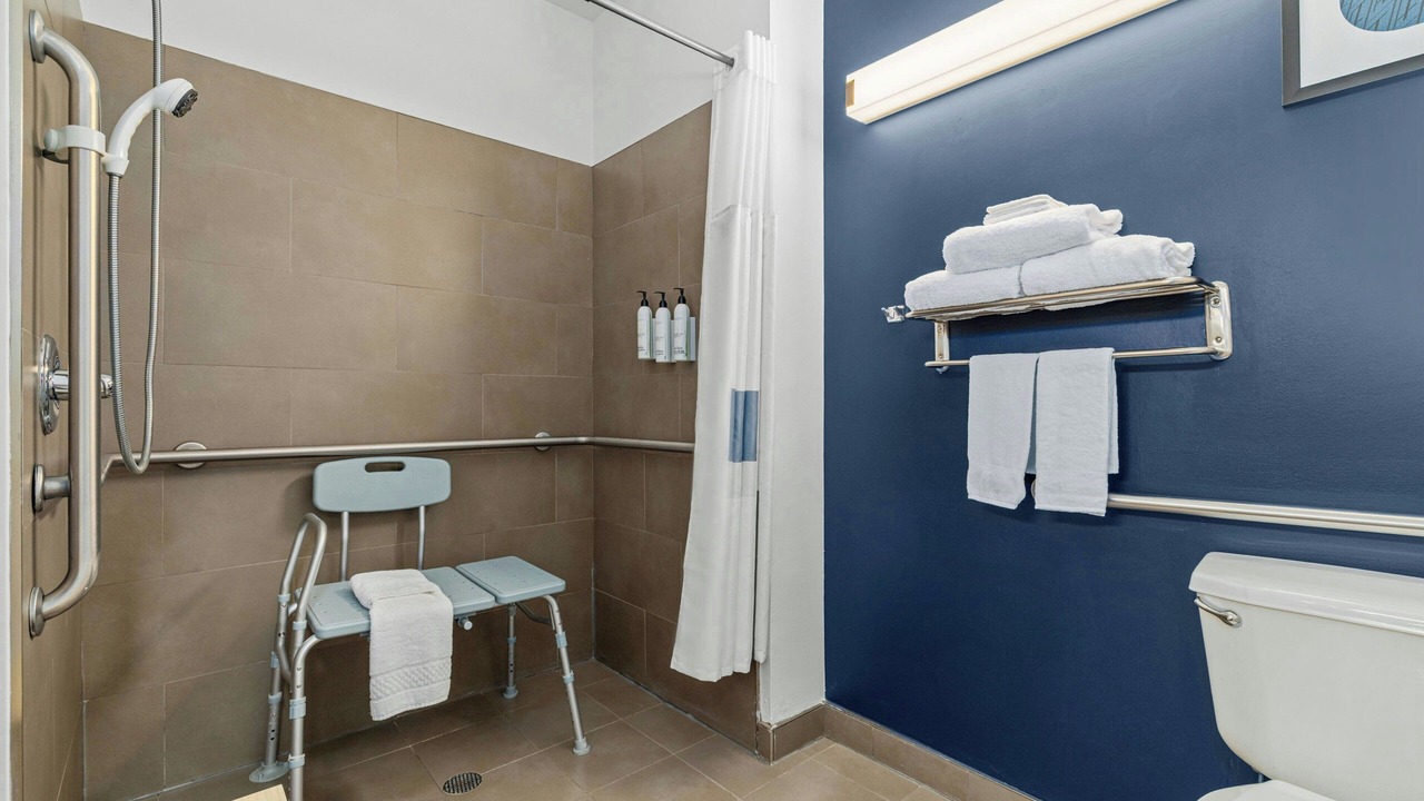 Photo of Bathroom in Manteno