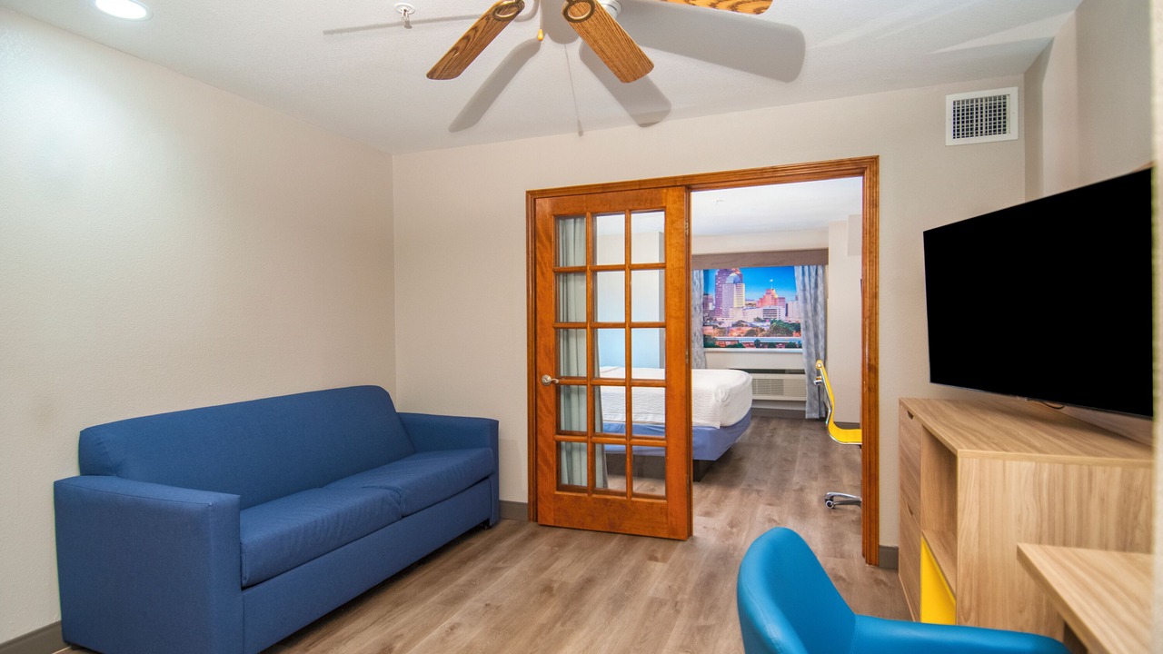 Photo of Bedroom in Hollywood Park