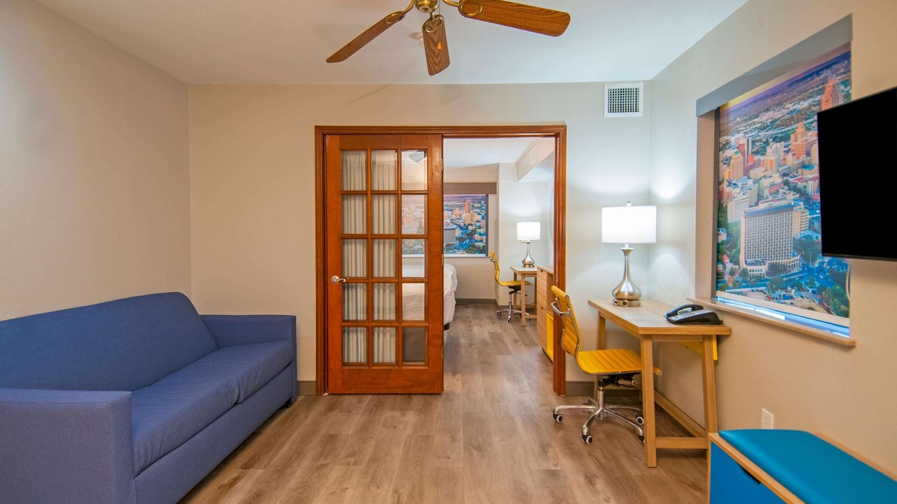 Photo of Bedroom in Hollywood Park