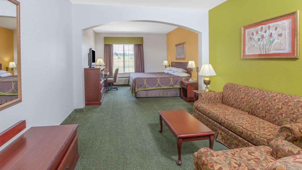 Photo of Livingroom in Hillsboro