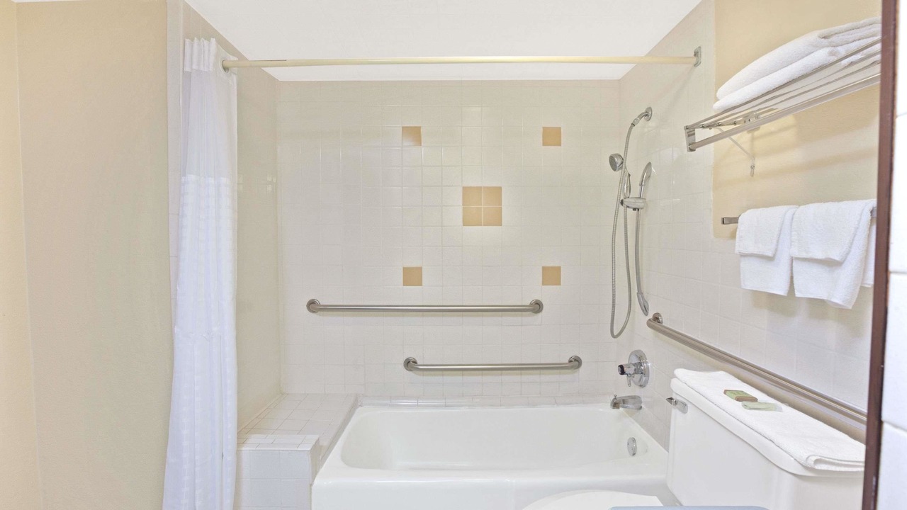 Photo of Bathroom in Shawnee