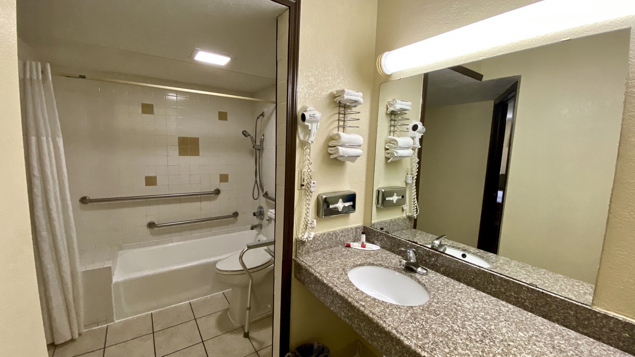 Photo of Bathroom in Shawnee