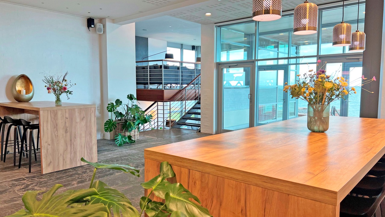 Photo of Others in Ronne