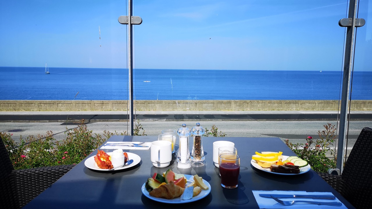 Photo of Others in Ronne