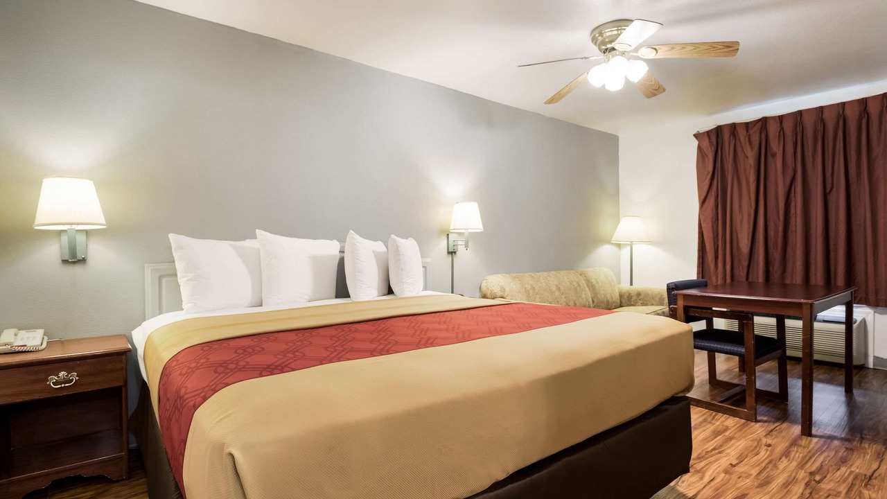 Photo of Bedroom in Bartlesville