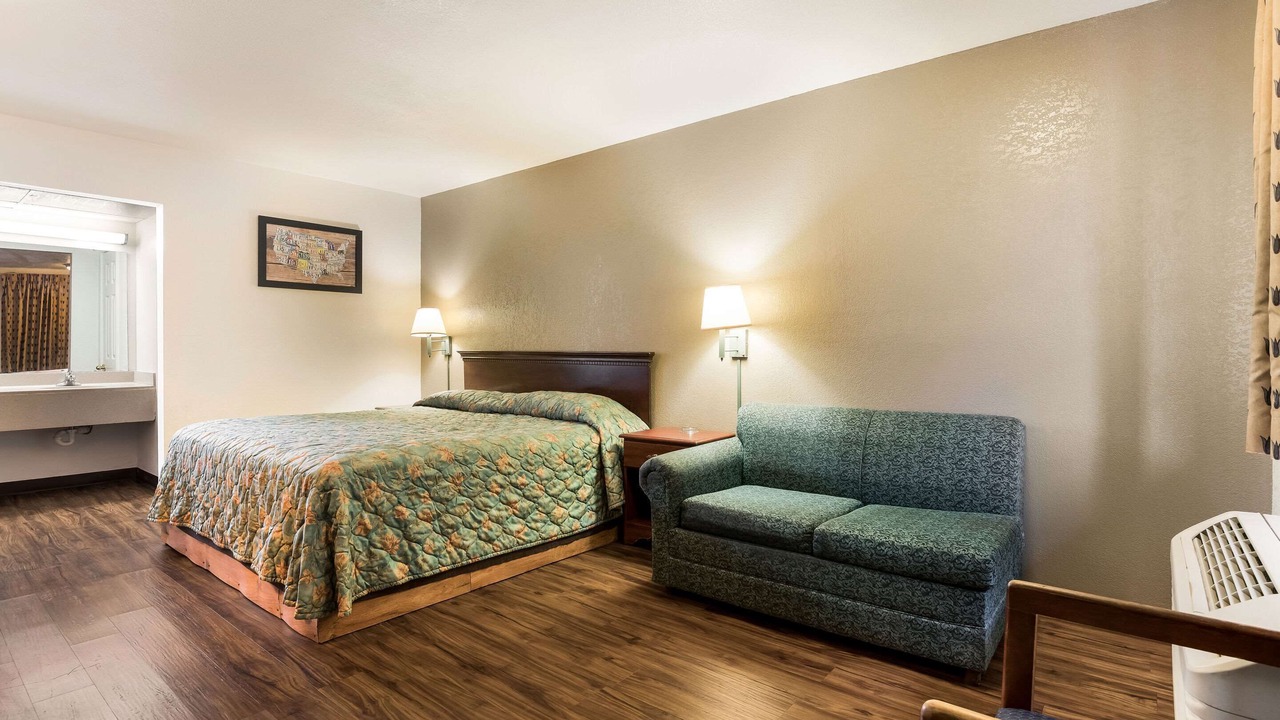 Photo of Bedroom in Bartlesville