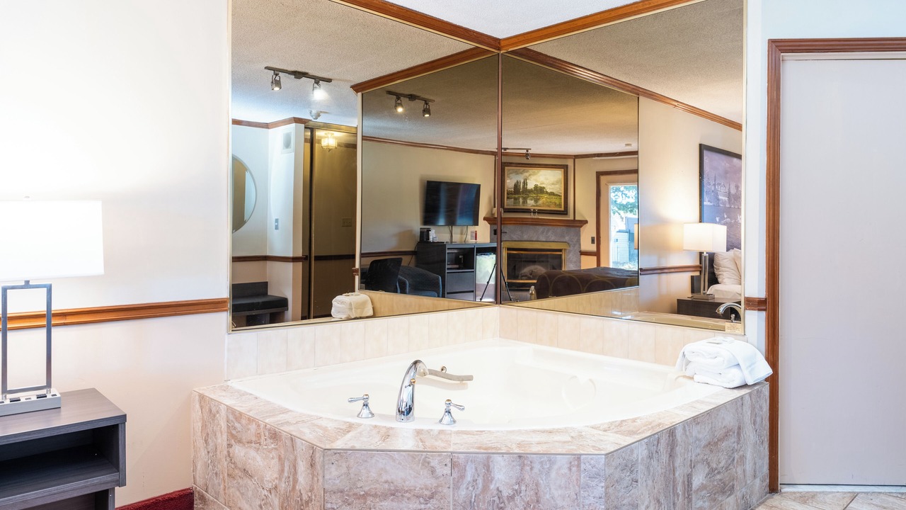 Photo of Bathroom in Gananoque