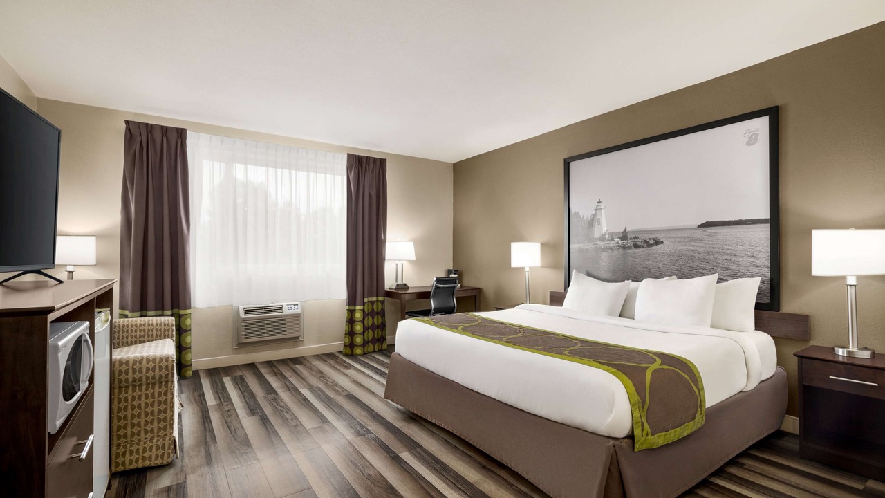 Photo of Bedroom in Sarnia