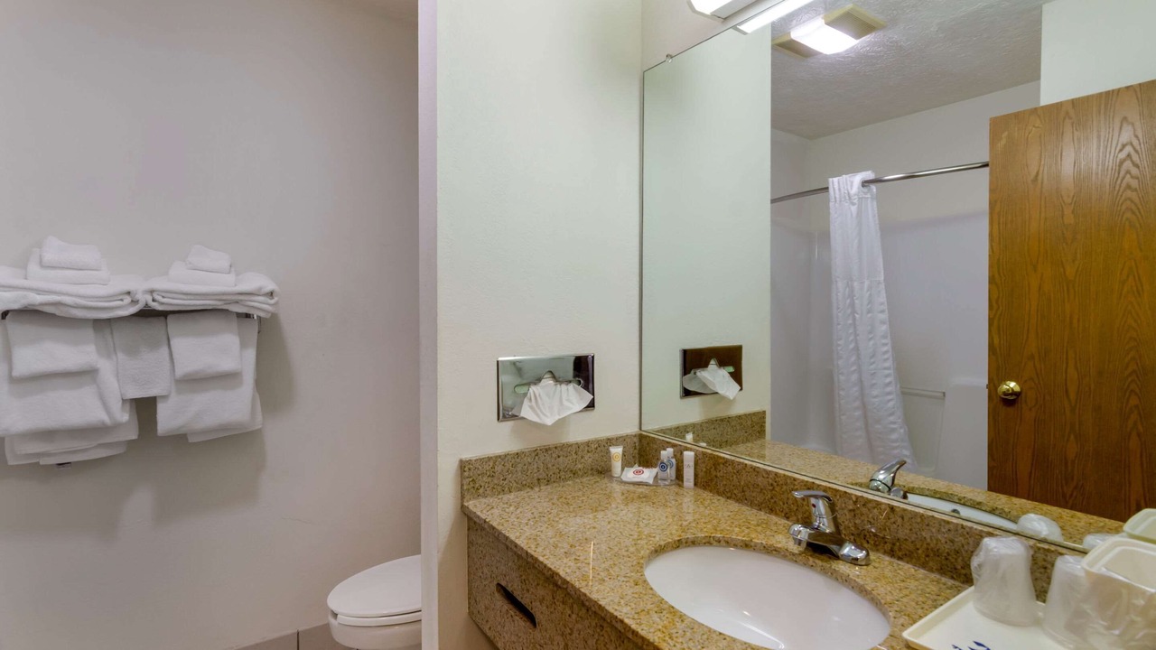 Photo of Bedroom in Atkins